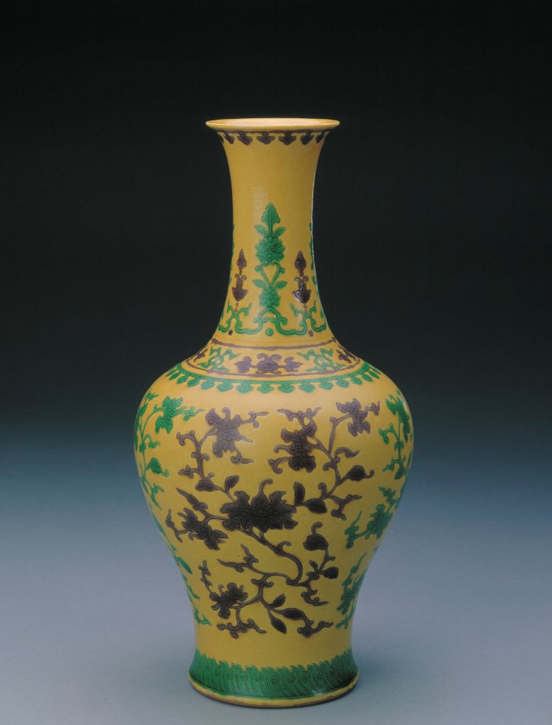 图片[1]-Yellow ground purple green colored lotus vase-China Archive